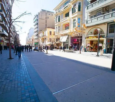 Houseloft Iktinou Plaza View Apartment Thessaloniki